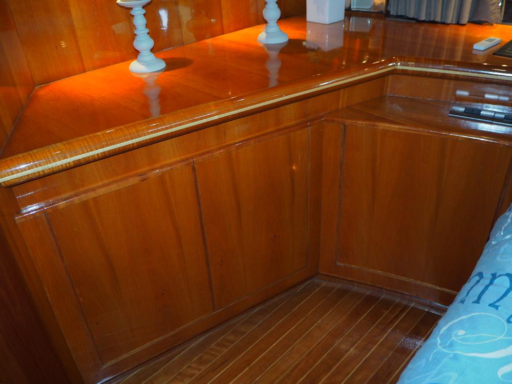 Aft cabin, Accommodation